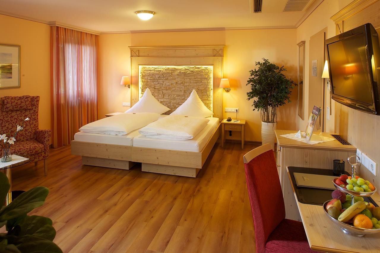 Ringhotel Winzerhof Rauenberg  ภายนอก รูปภาพ