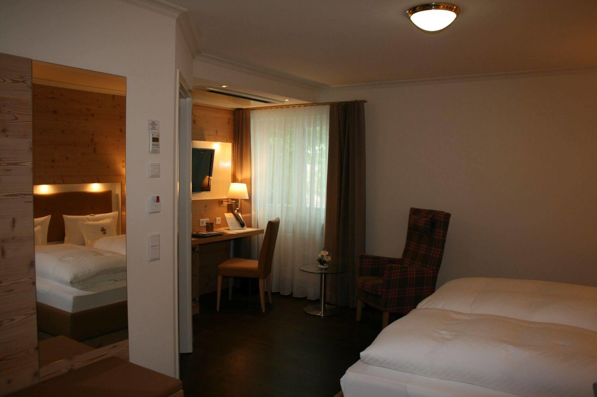 Ringhotel Winzerhof Rauenberg  ภายนอก รูปภาพ